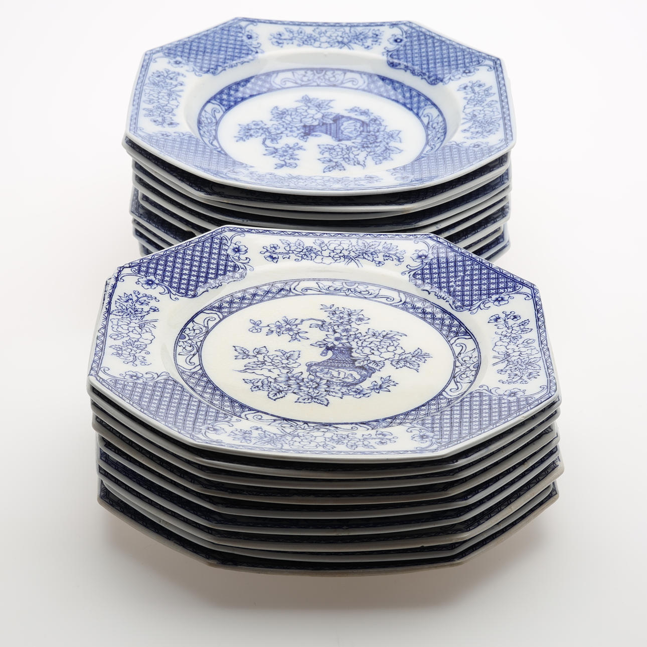 PLATES 19 pcs Rörstrand.