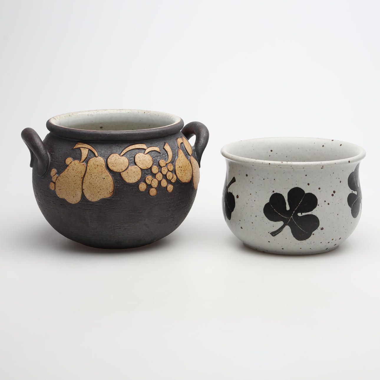 A set of 2 ceramic pots, Rörstrand.