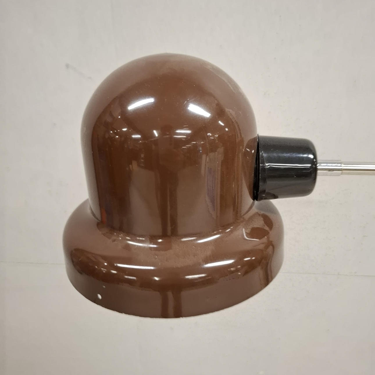 A metal, plastic floor lamp, 20th century.