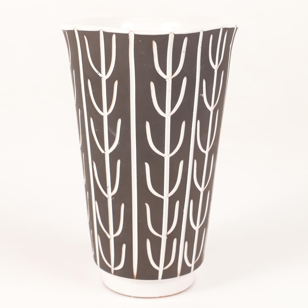 A vase, “Congo”, ceramic, Gabriel.