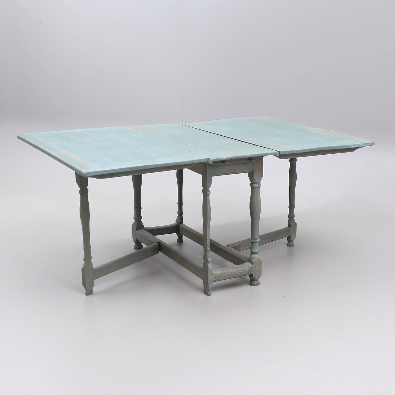 A Hälsingland percussion table, 18th century.