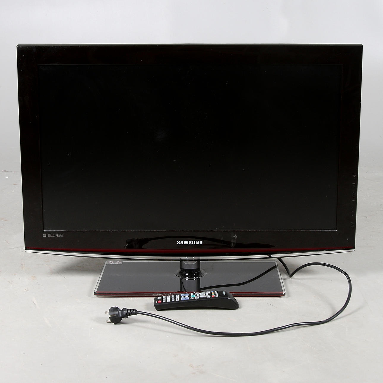 PLATT-TV, Samsung, mod LE32B465B2W. 32 tum. 2000-tal.