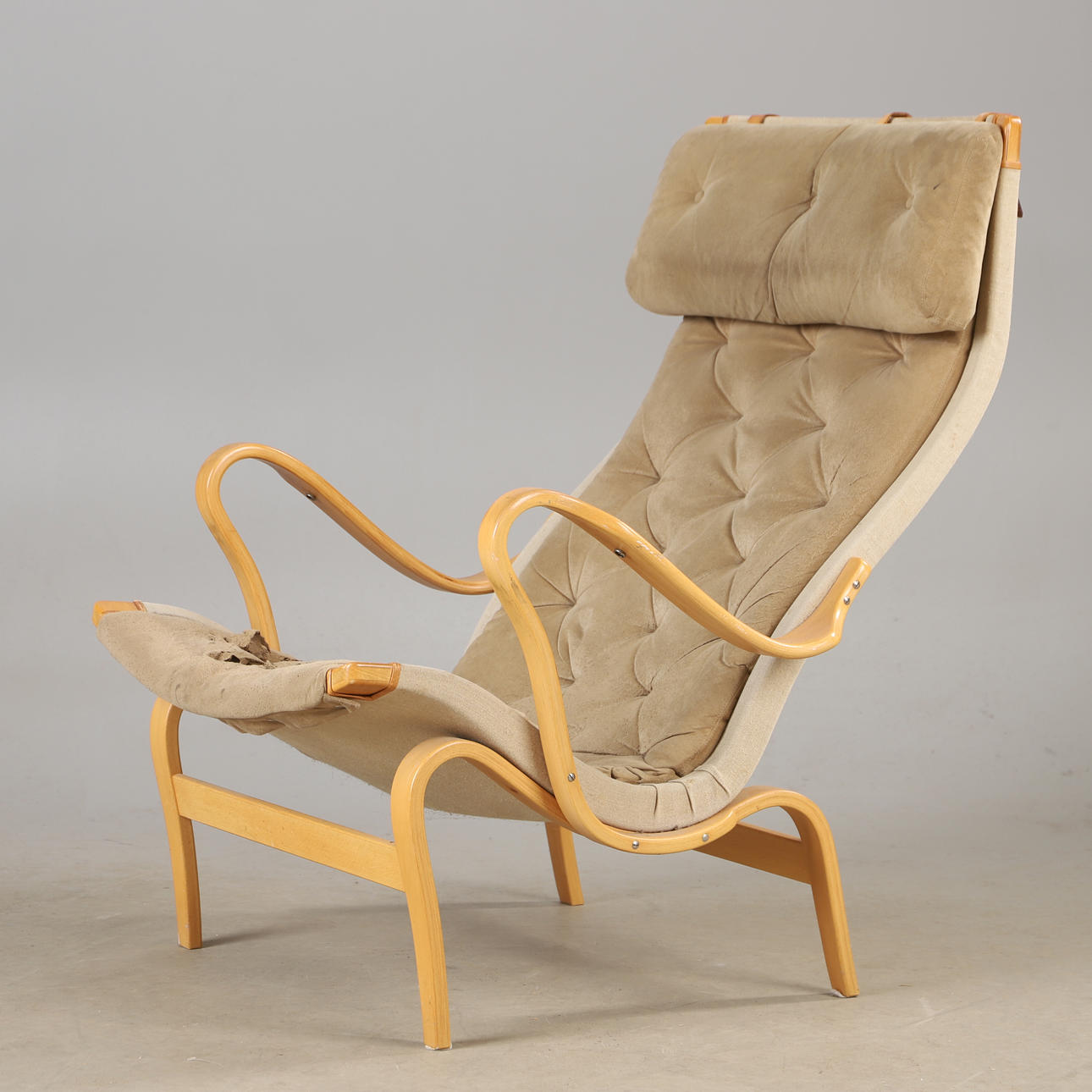 BRUNO MATHSSON. LÆNESTOL, bøg, „Pernilla“, DUX.