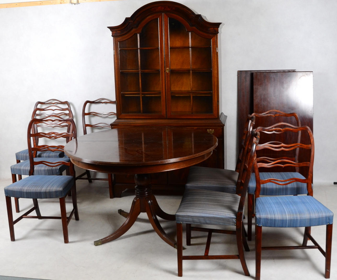 MATSALSGRUPP, 10 delar, mahogny, Blomstermåla möbelfabrik.