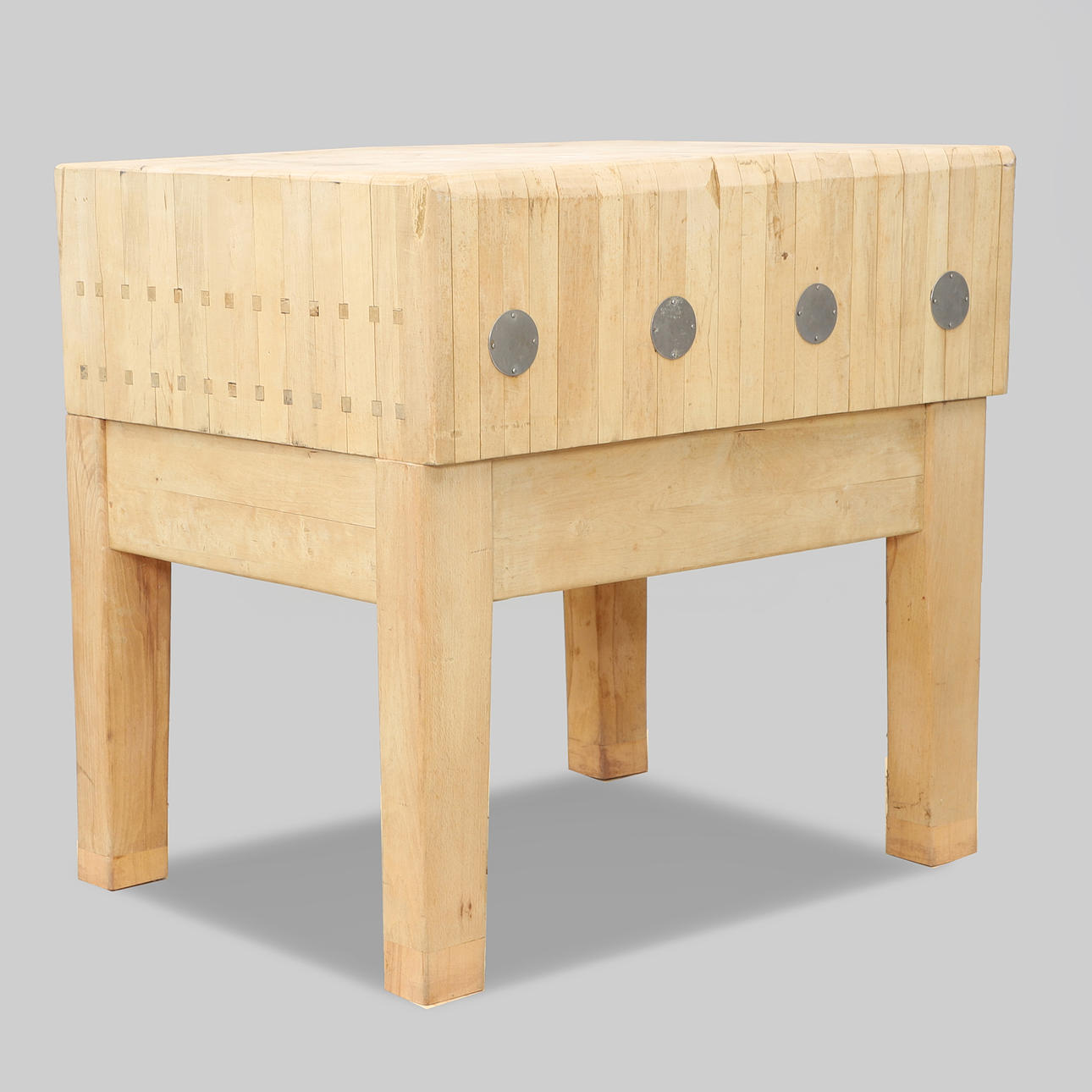 SLAUGHTERBENCH, modern production.