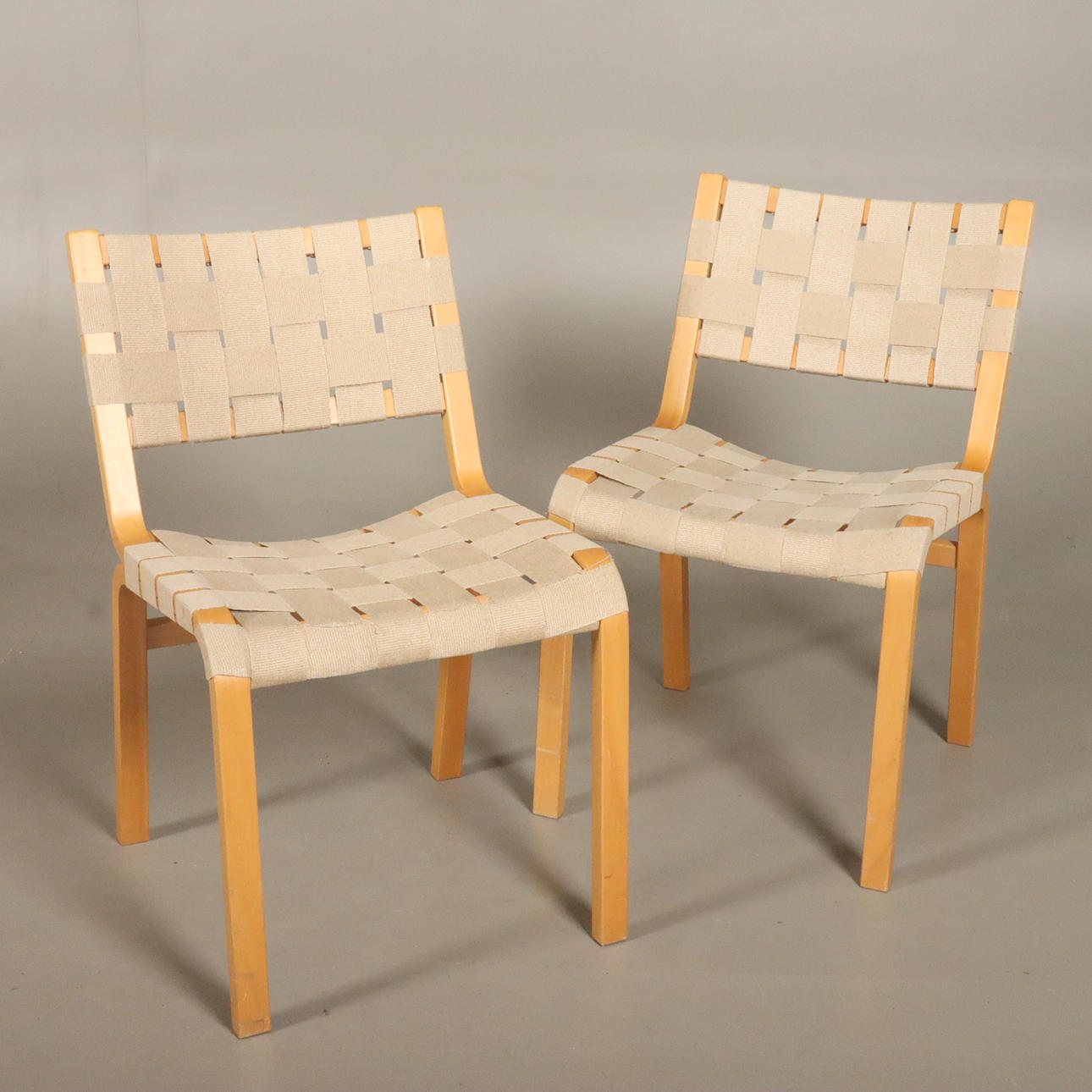 CHAIRS 1 pair with saddle strap.