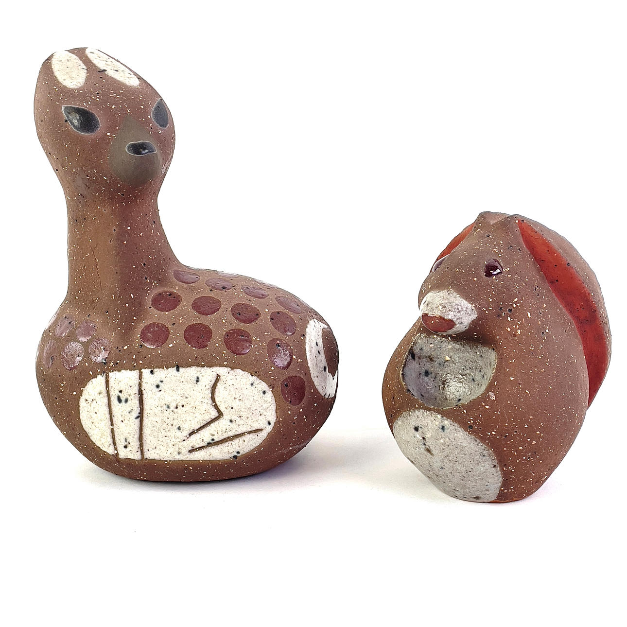 THOMAS HELLSTRÖM, two squirrel figurines, deer, Nittsjö.