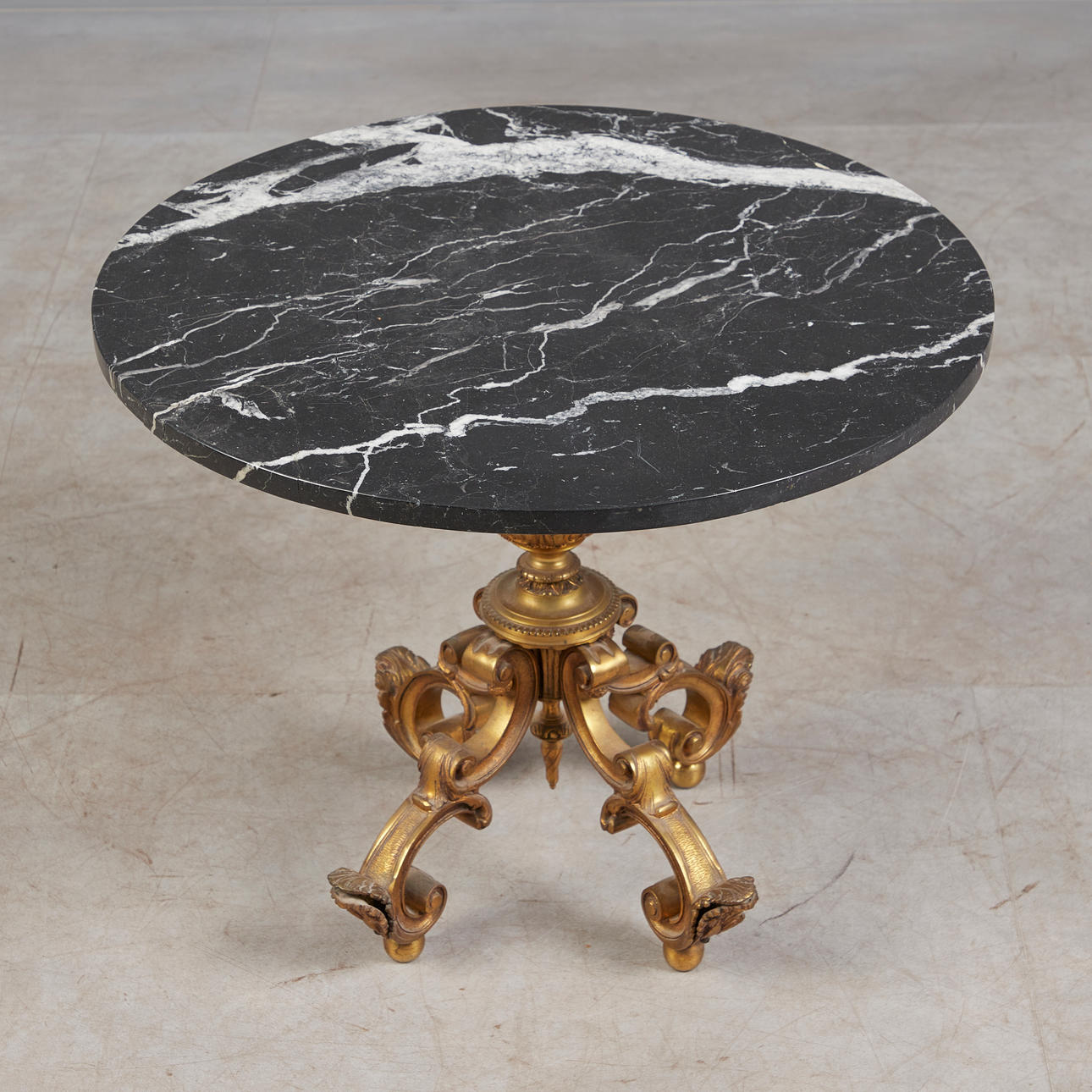 Baroque side table/coffee table, marble, metal.