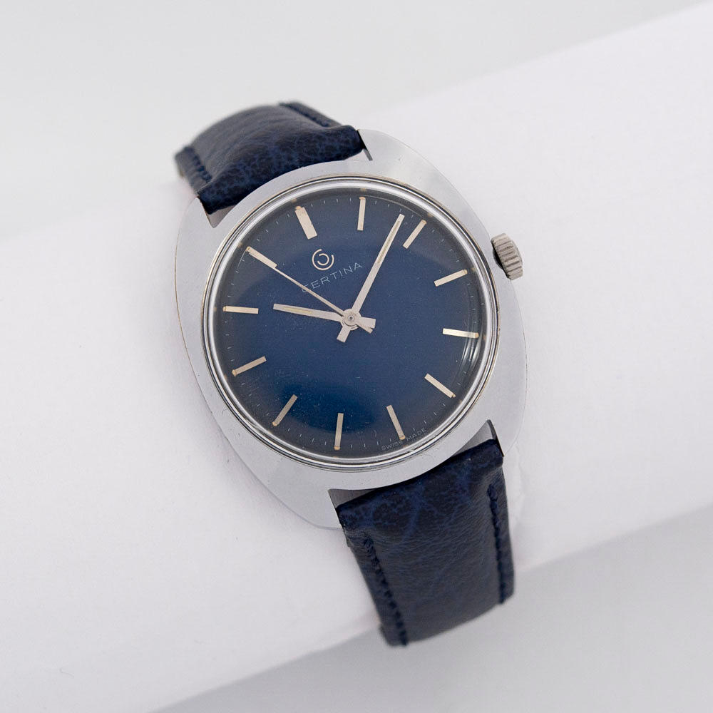 CERTINA ARMBÅNDSUR, FORKROMET RUSTFRIT STÅL, BLÅ URSKIVE, ORIGINAL KRONE, HJORTELÆDERREM, 1970'ERNE.