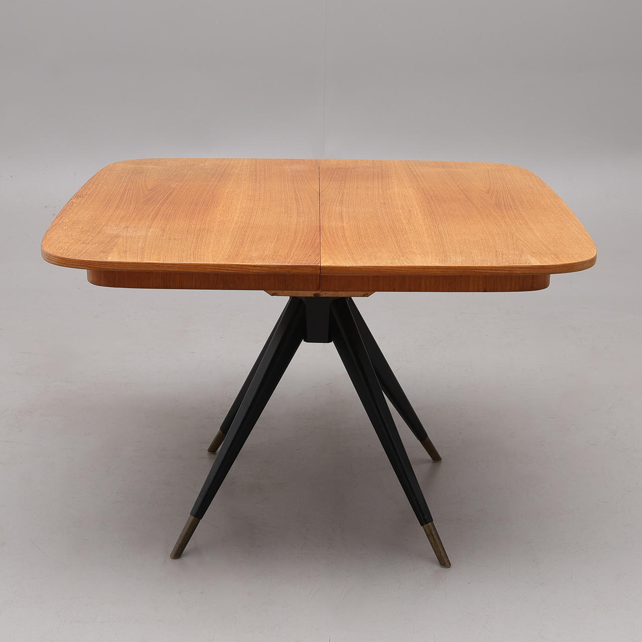 TABLE, WITH TWO INSERTS, SECOND HALF OF THE 20TH CENTURY.
