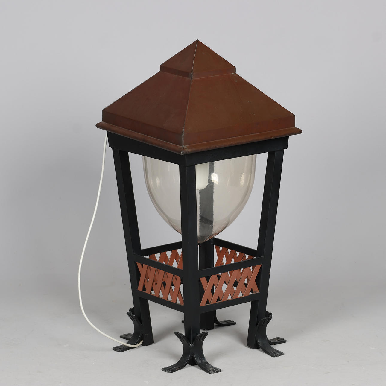 Gustav Østergaard & Kai Hansen, udendørs lampe, model 'Christiansborg'.