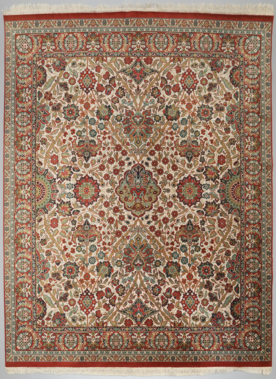 CARPET, 320 x 273 cm, machine knotted.