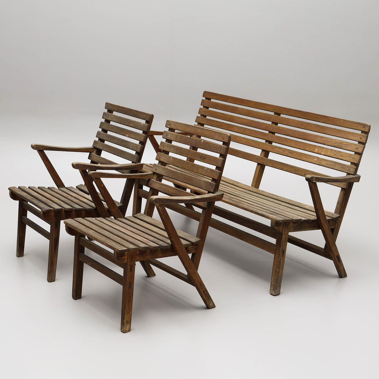 CARL MALMSTEN. Havemøbler, „Bergshamra“, 3 dele, træ, 20. årh.