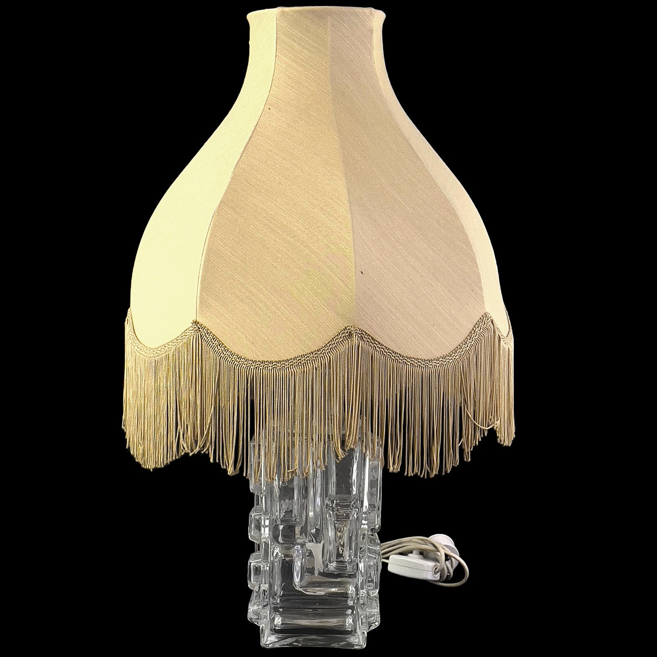 A glass table lamp, Pukeberg.