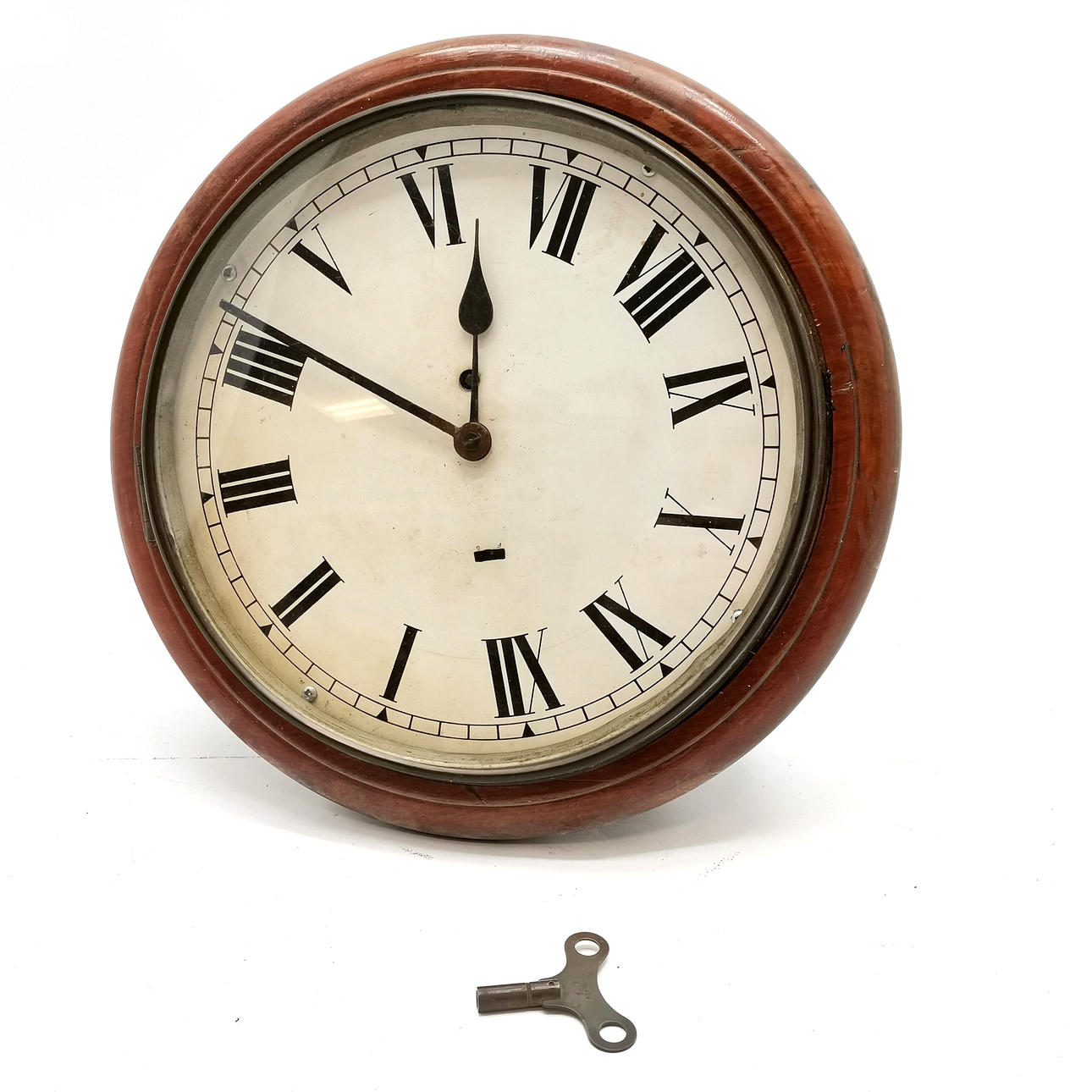 MAHOGANY CASED CIRCULAR WALL CLOCK.