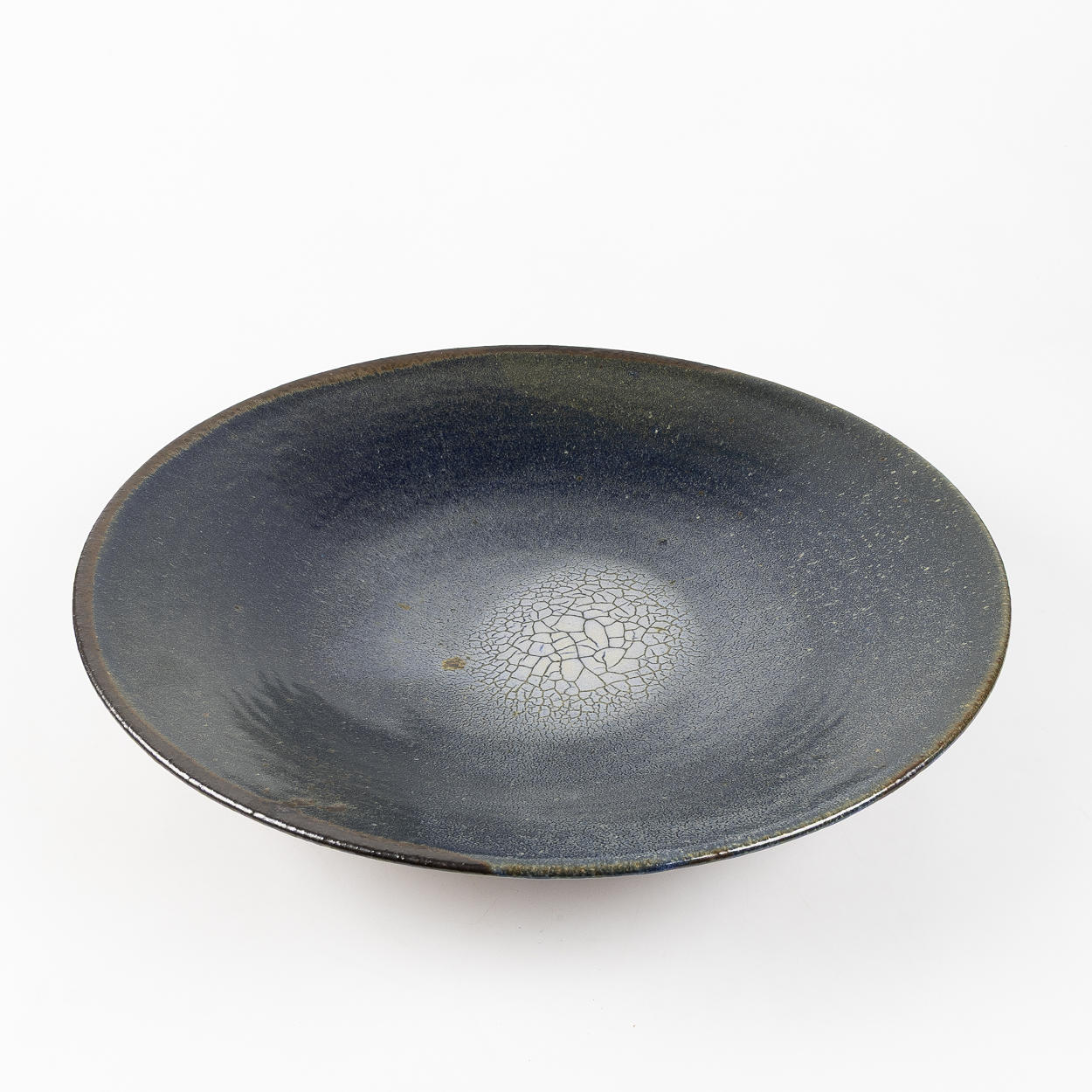 ULLA & GUSTAV KRAITZ. Splendid dish, glazed stoneware. own workshop, signed and dated -85, Förslövsholm.