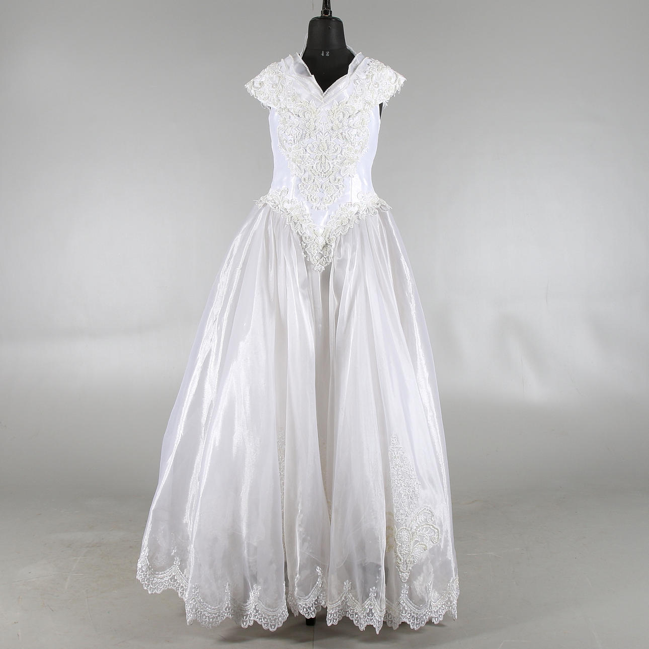 BRUDKLÄNNING, 1980-tal.