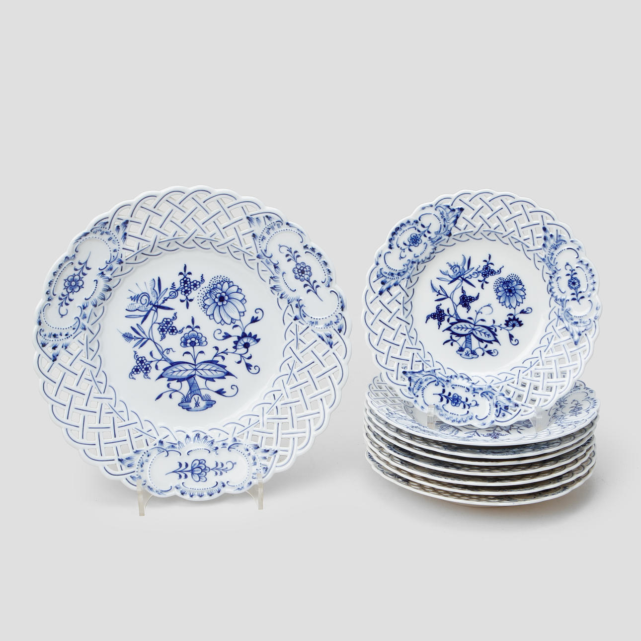 A 9-piece porcelain fruit set, Meissen.