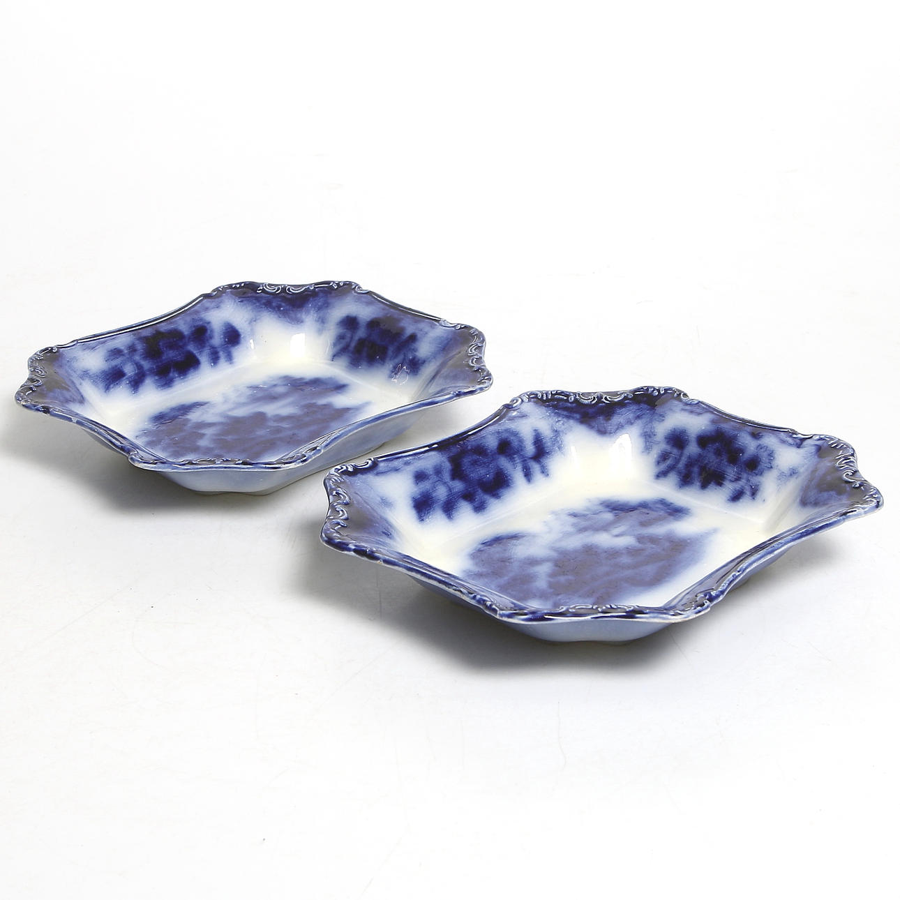 UPPLÄGGNINGSFAT, 2 st, "Flytande blå", Rörstrand, sekelskiftet 18/1900.