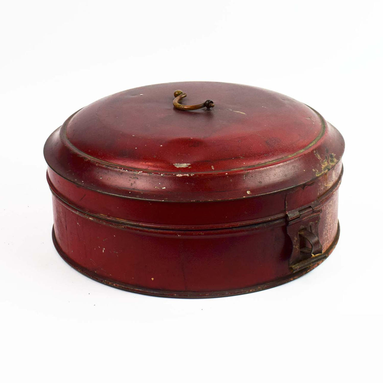 A 19TH CENTURY TOLEWARE CAKE BOX.