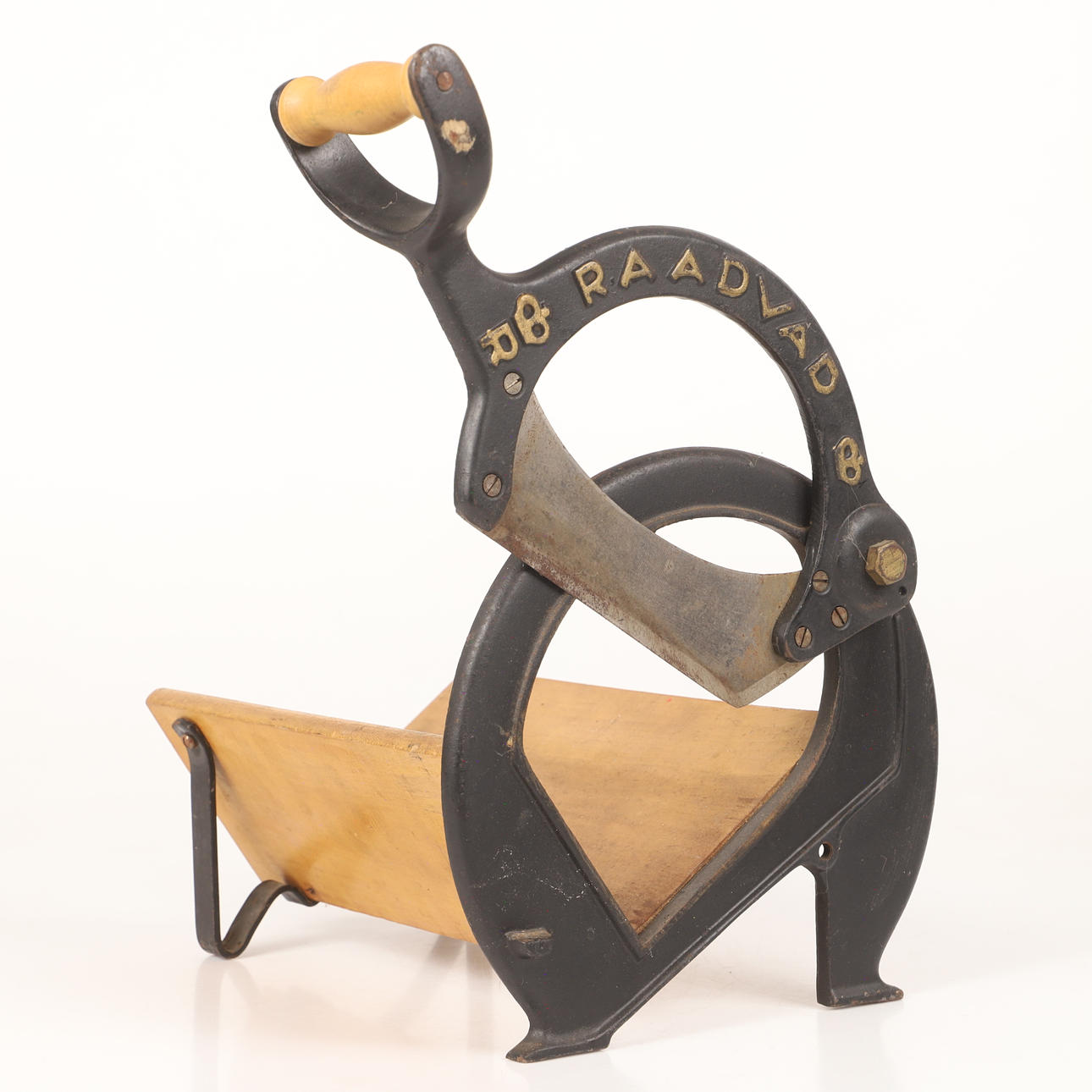 BRØDSKÆRER, metal/træ, Raadvad, Danmark.