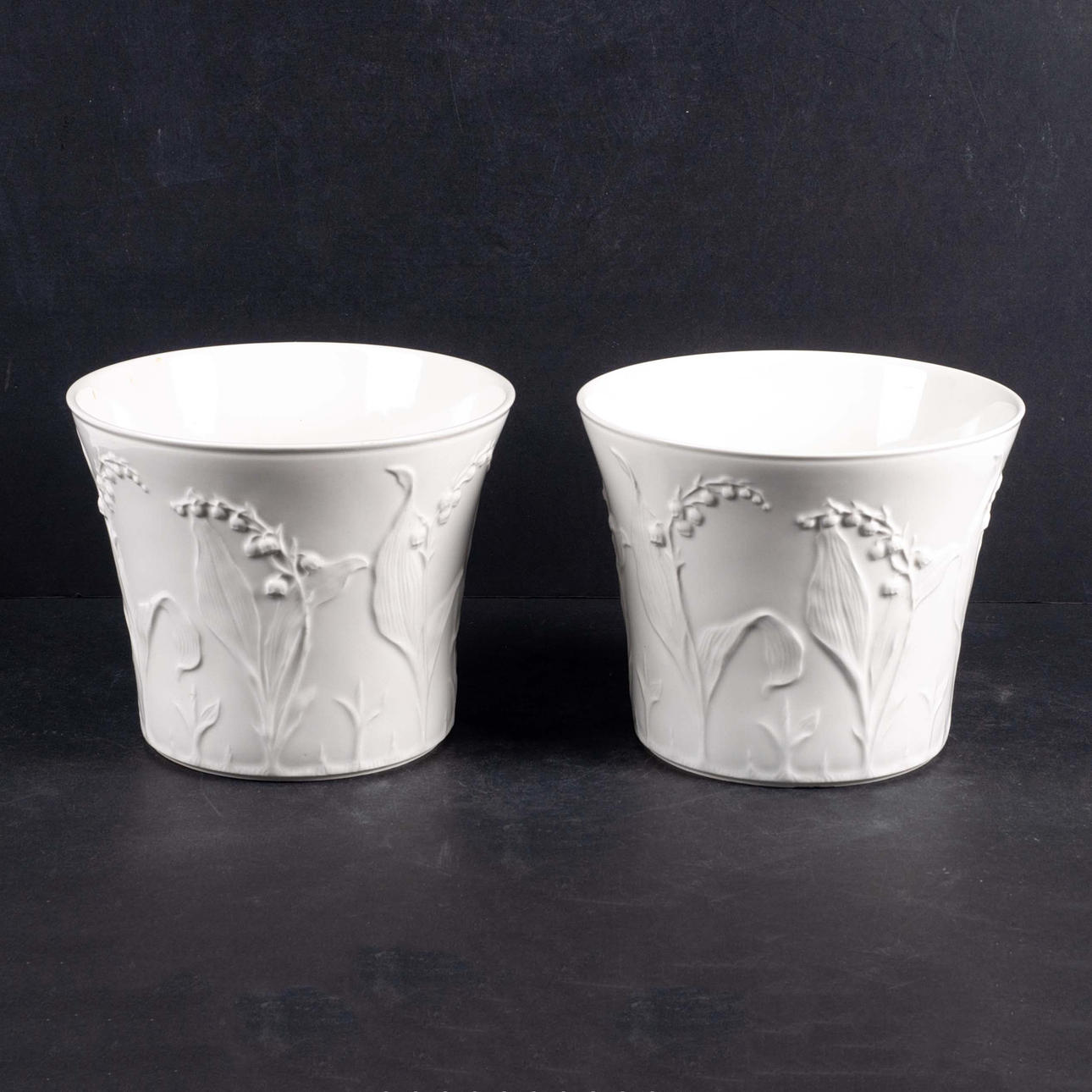 GUNNAR WENNERBERG. 2 pcs. Outer lining, “Liljekonvalj” Gustavsberg.