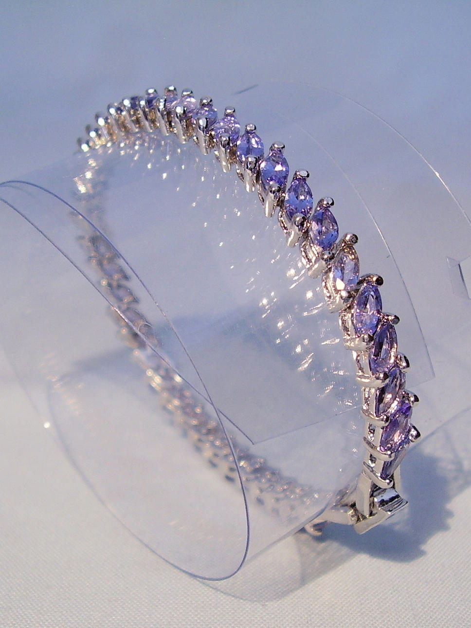TANZANITE ARMBAND 16,4 ct. 925.