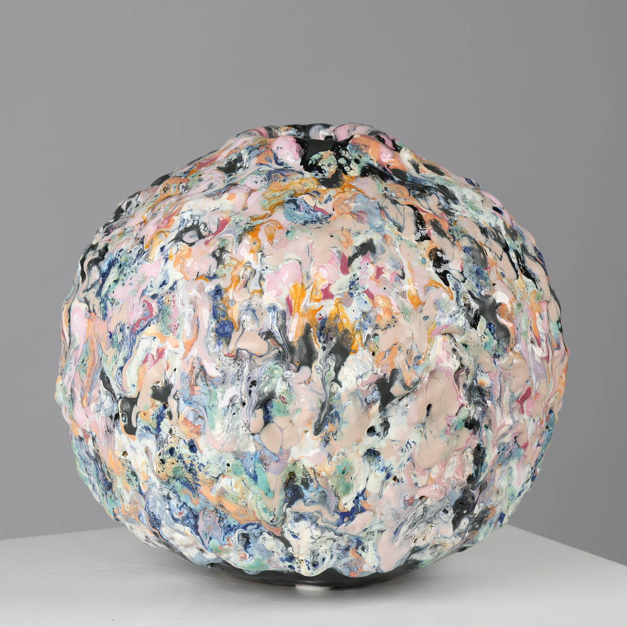 MORTEN LØBNER ESPERSEN (F. 1965). Voluminous and unique vase in multicoloured float glaze, “Bombs”, own workshop, Denmark, 21st century.