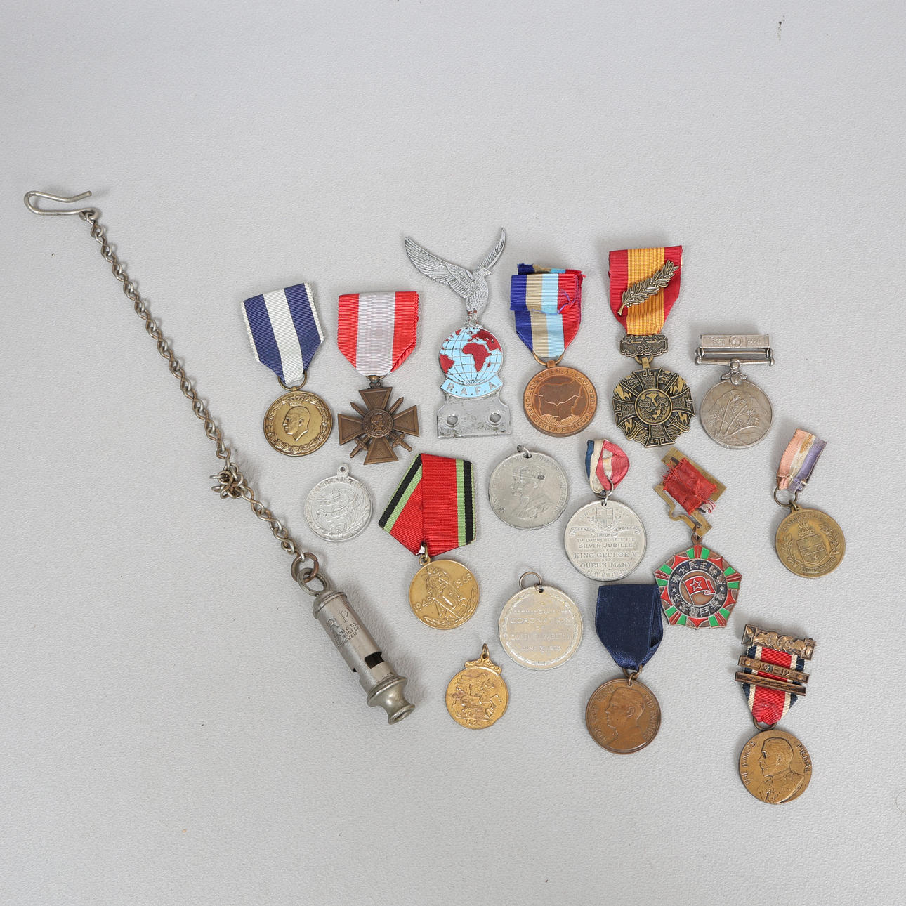 DIVERSE. MEDALJER/BADGES (ANTAL).