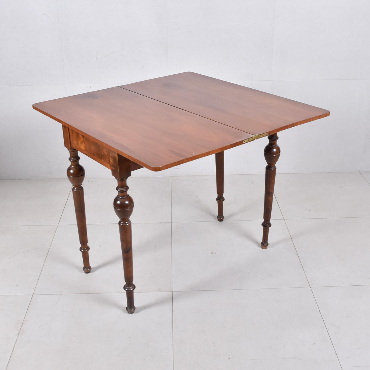 A 20th century magony gaming table.