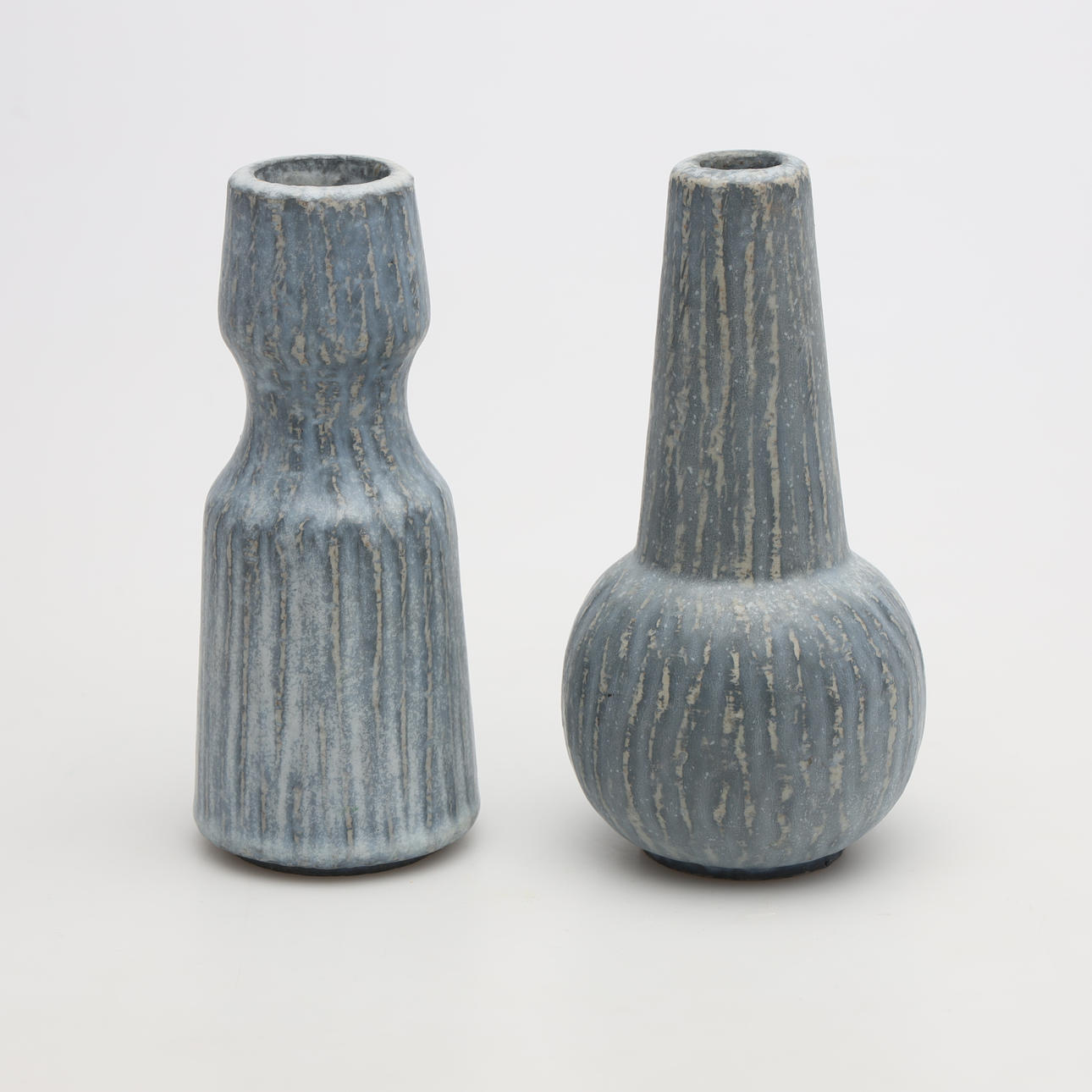 GUNNAR NYLUND. Two ceramic vases, Rörstrand.