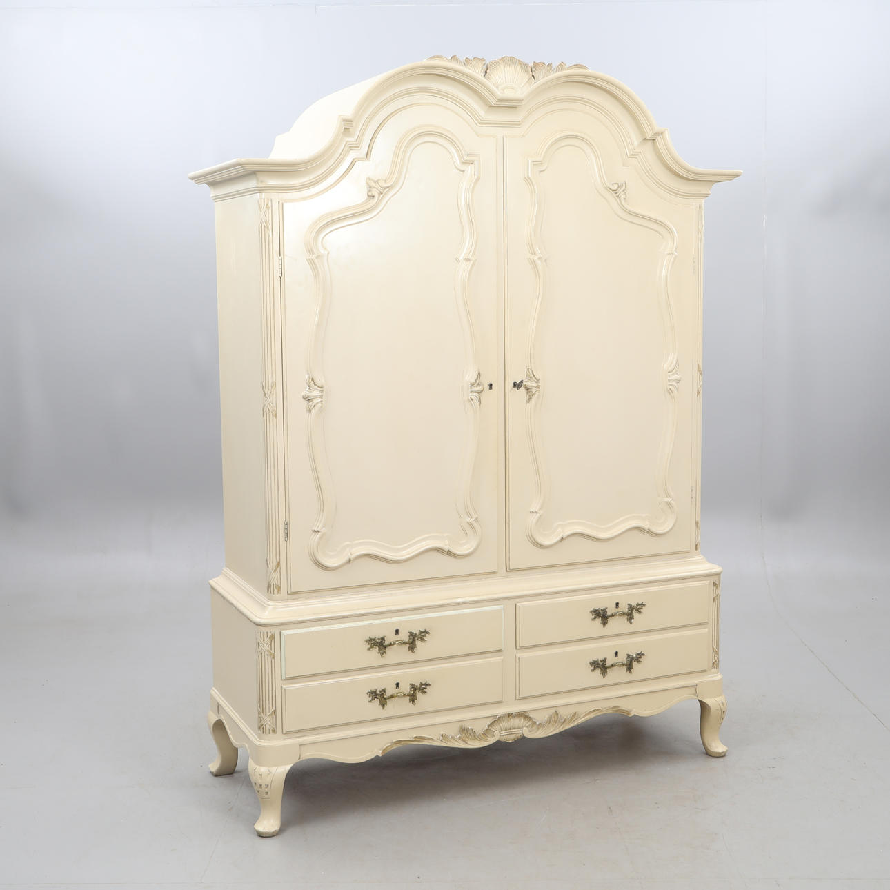 A rococo style dining cabinet, 20th century, divisible.