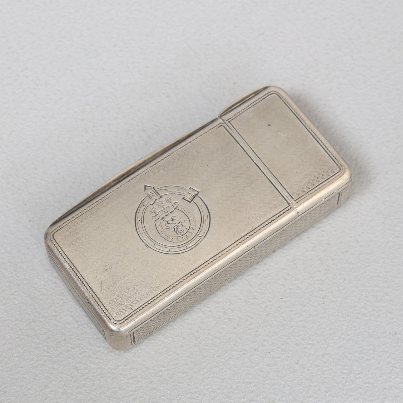 AN AUSTRIAN SILVER COMBINATION VESTA CASE/CIGAR CUTTER.