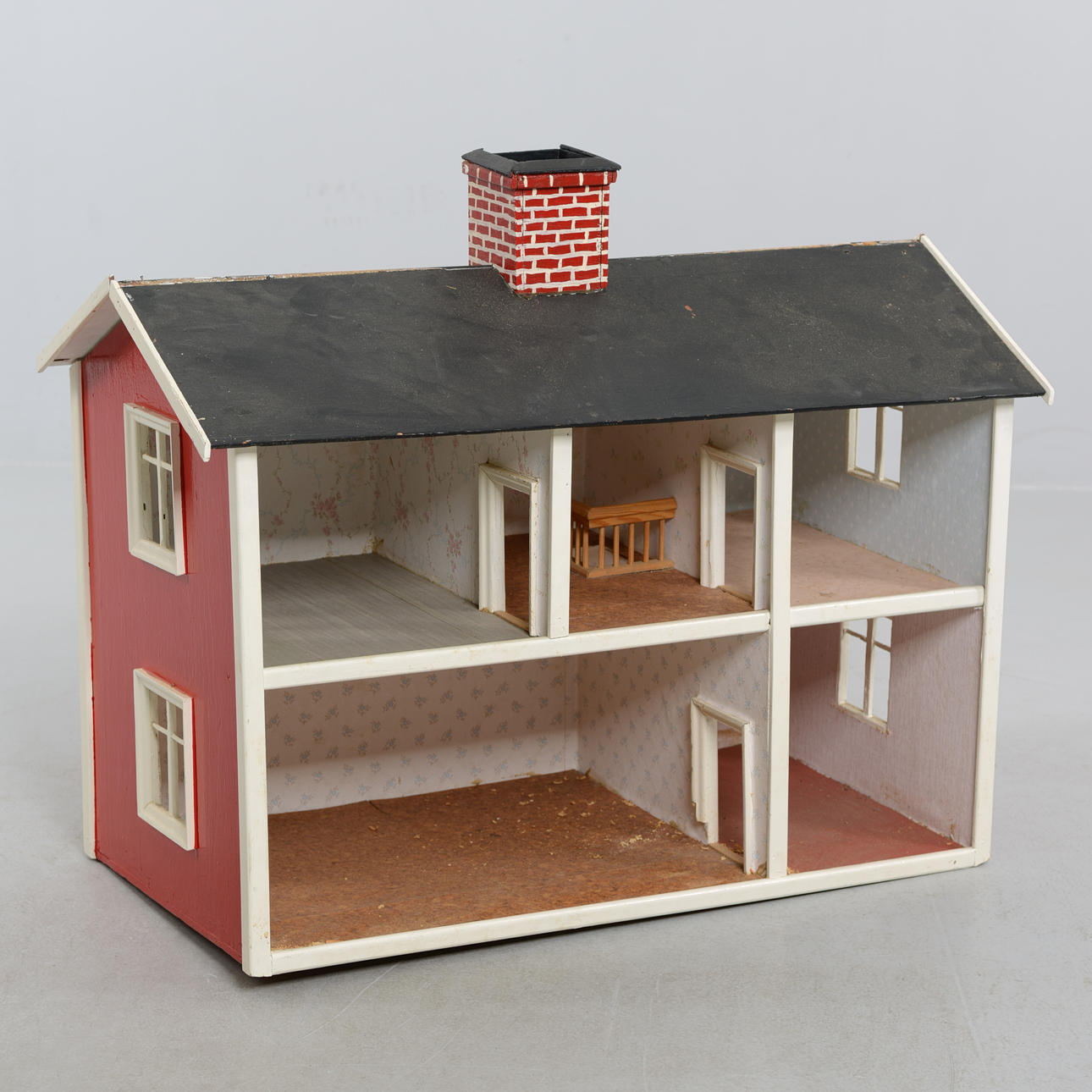 Nukkekaappi, 1900-luku.