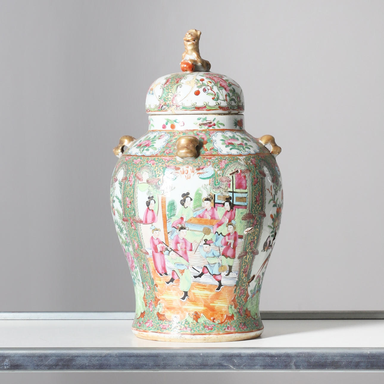 CHINESE CANTONESE LIDDED JAR.