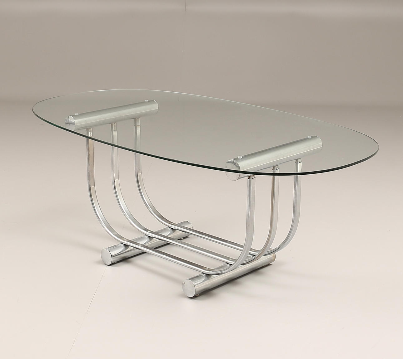 SOFFBORD, art deco stil med underrede i kromat stål och oval glasskiva.