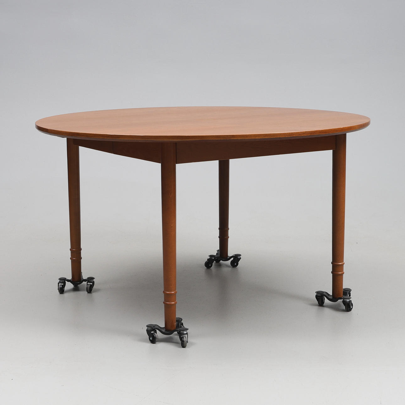 DINING TABLE. Oak, with two insert boards.