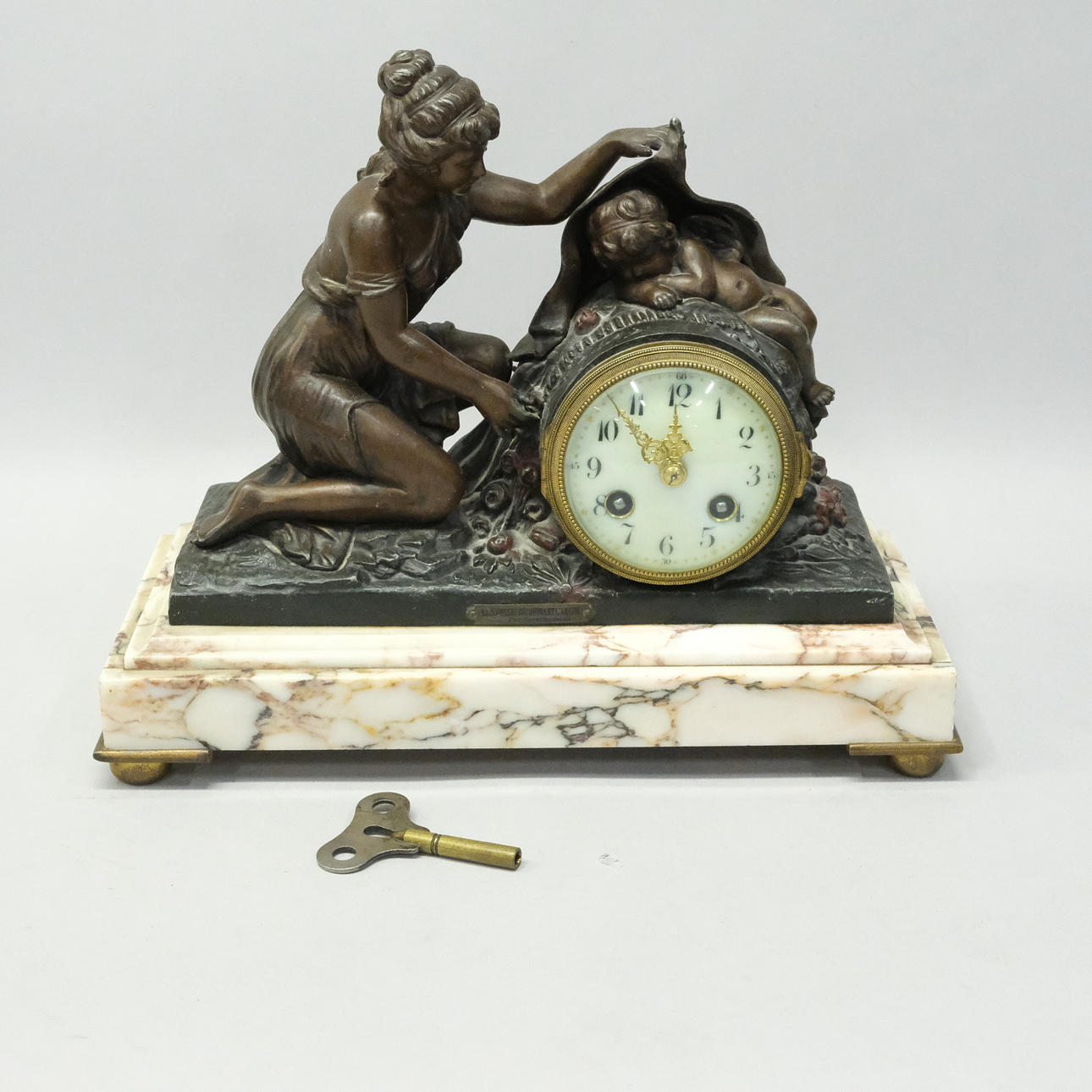 TISCHSPINDEL, JAPY FRERES.