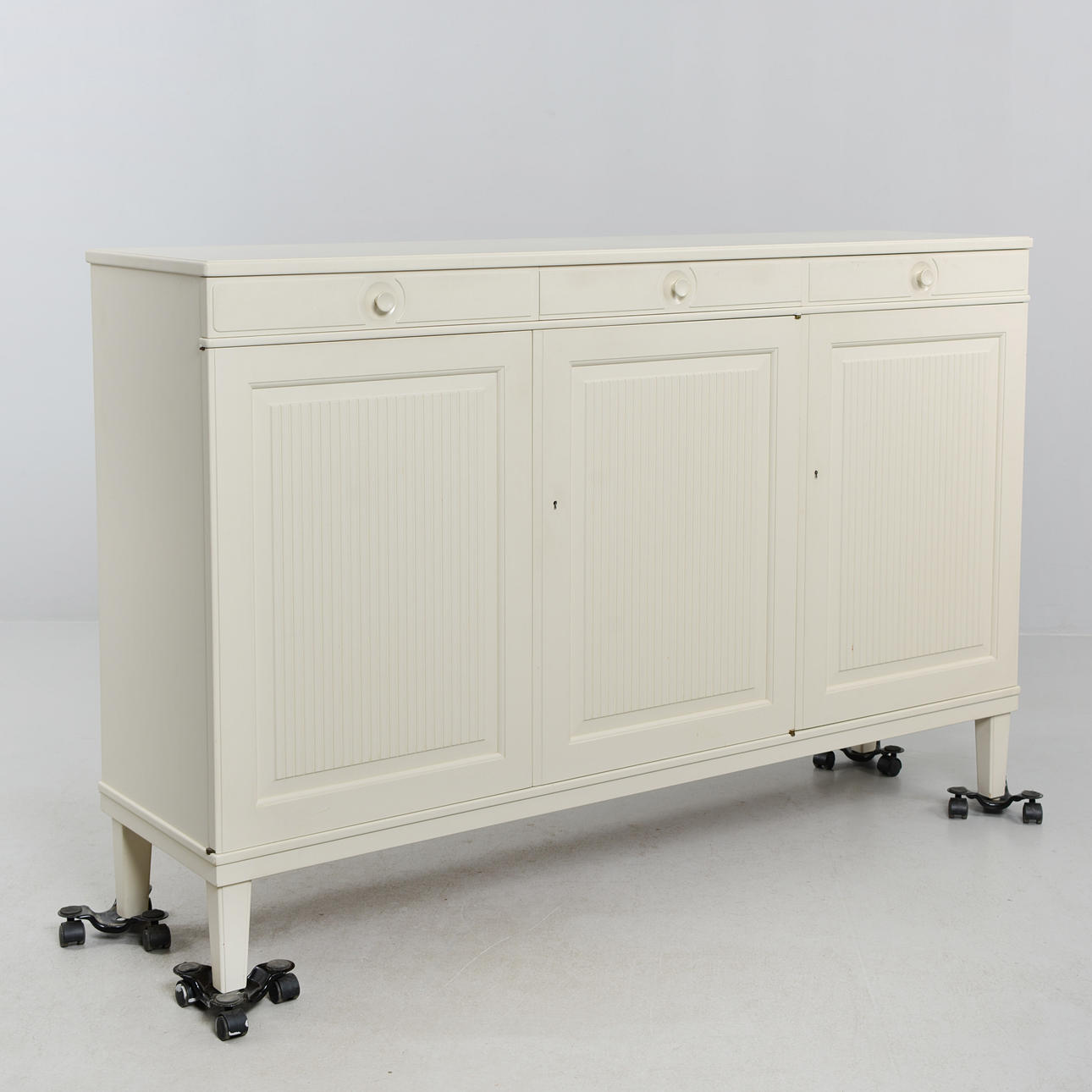 CARL MALMSTEN. “The Manor”, sideboard, Bodafors.