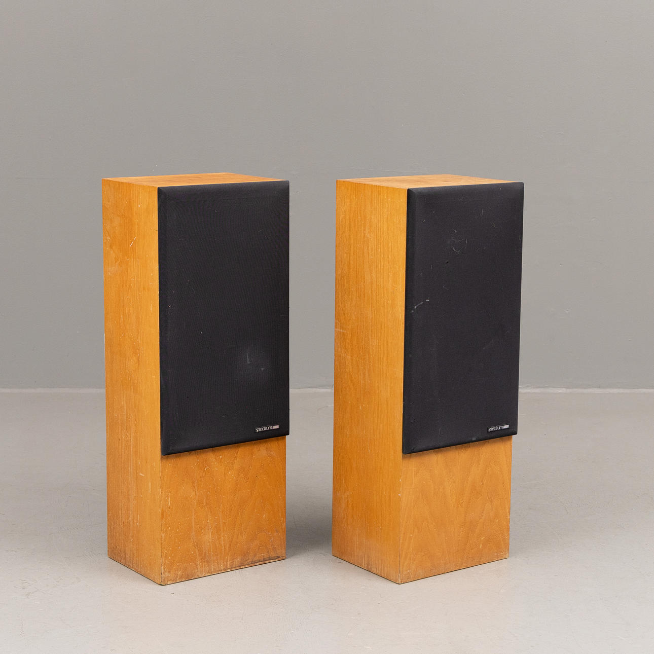FLOOR SPEAKERS, Spectrum pair, USA, 1970/80s.