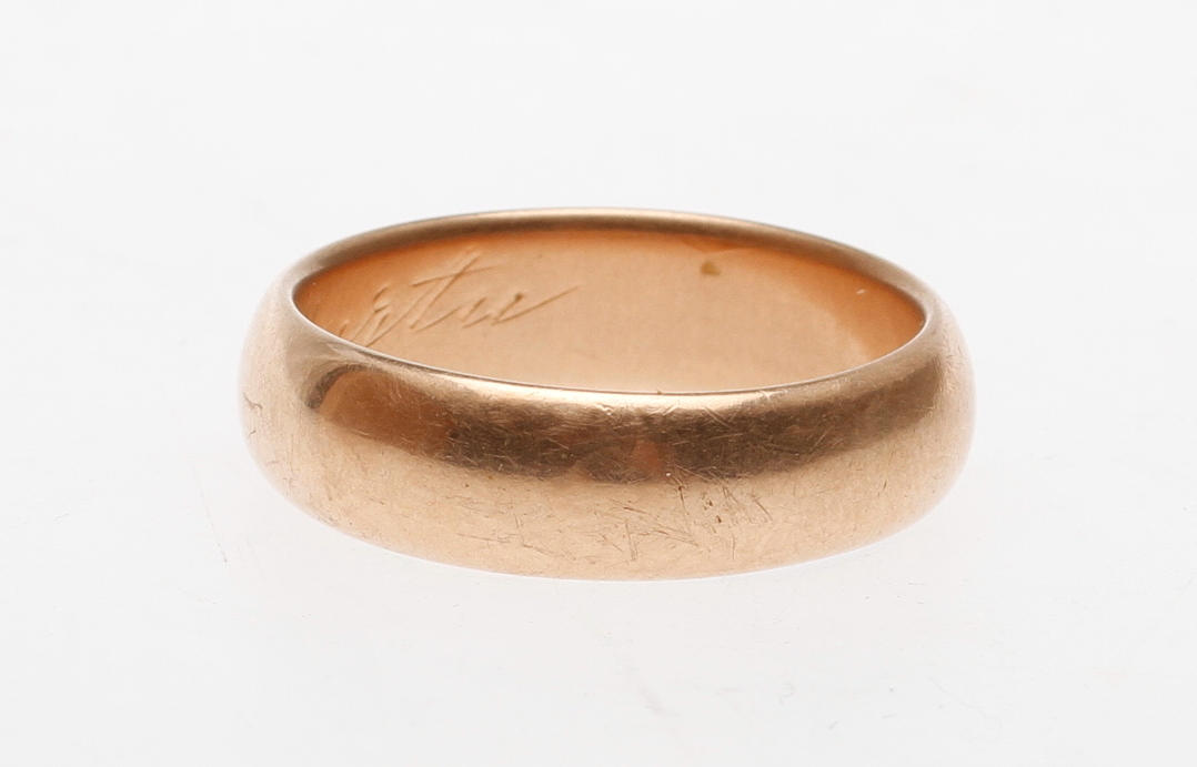 RING, 14k guld, vikt ca 11,4 gram.