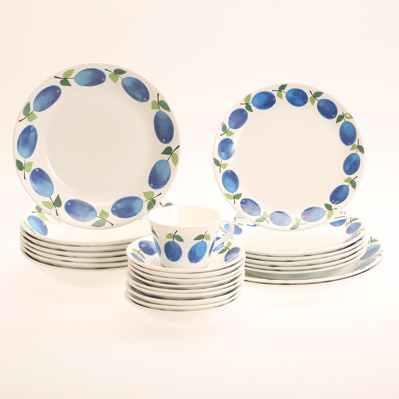 DINNERWARE, 16 pieces, porcelain, Prunus, Gustavsberg.
