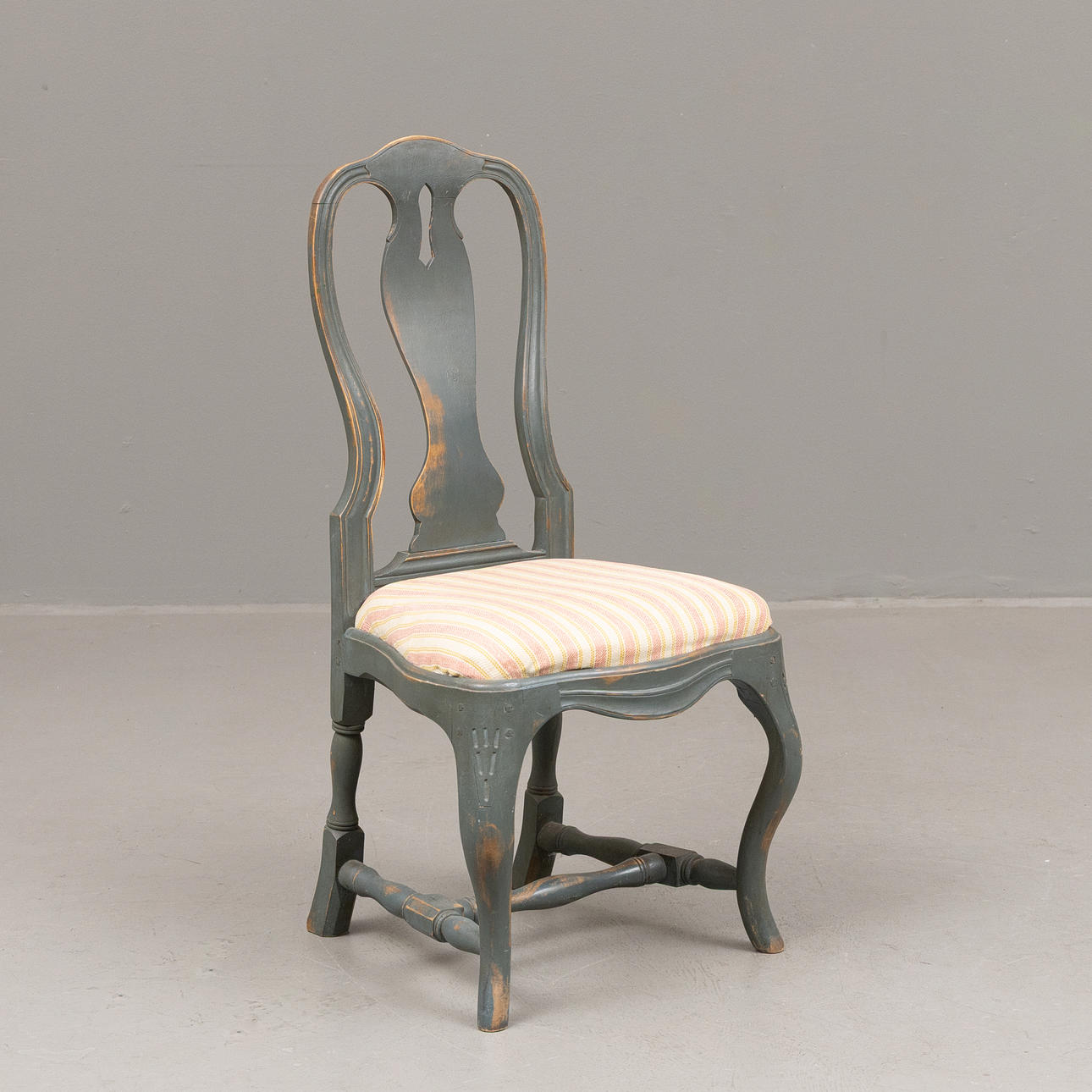 Una silla rococó del siglo XX.