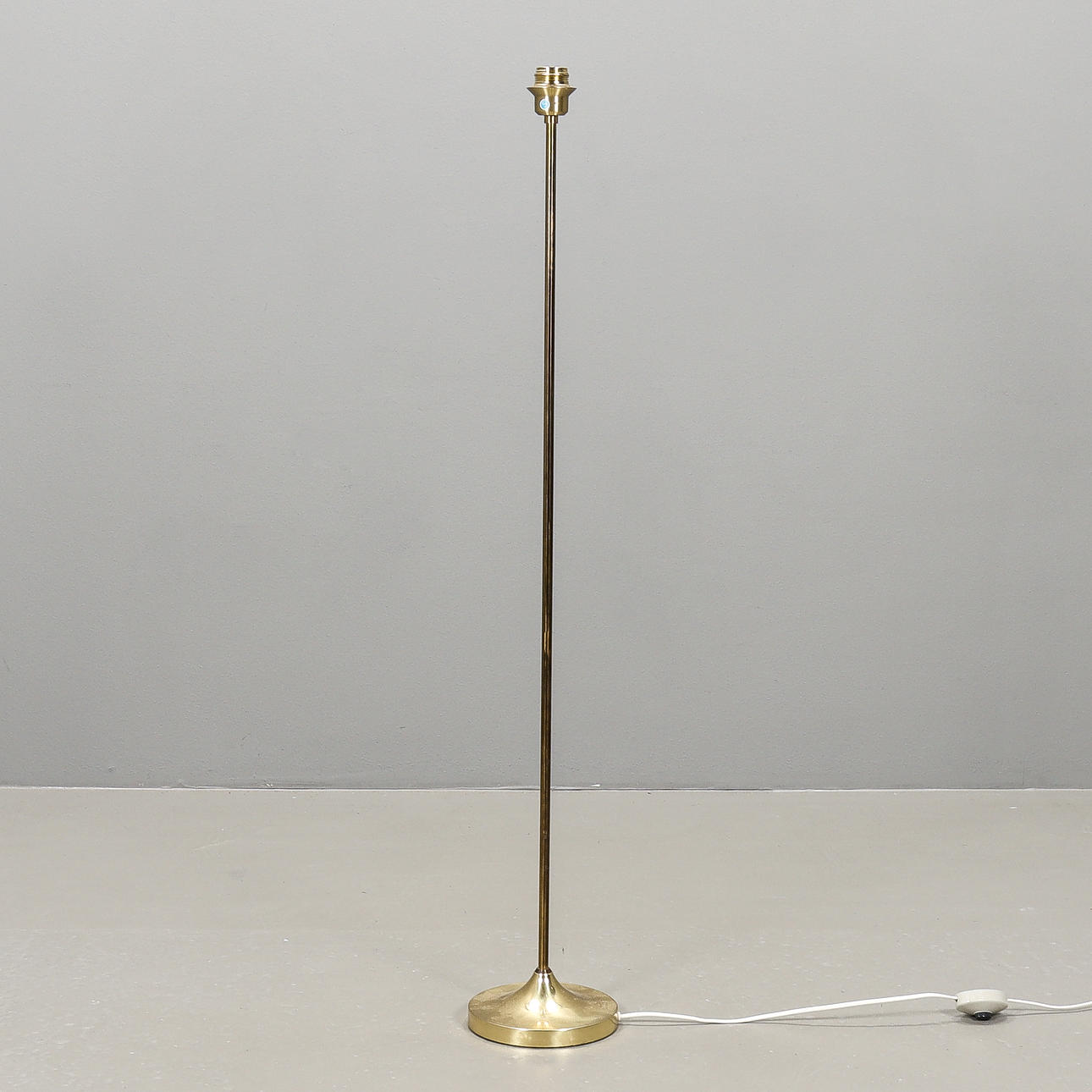 GULVLAMPE messing, EWÅ model G-80-2.