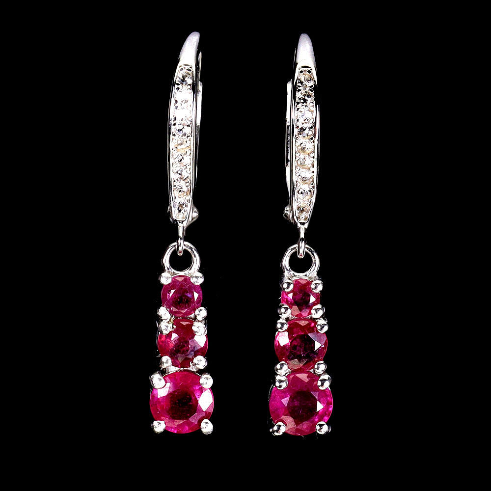 RUBY SET SILVER EARRINGS.