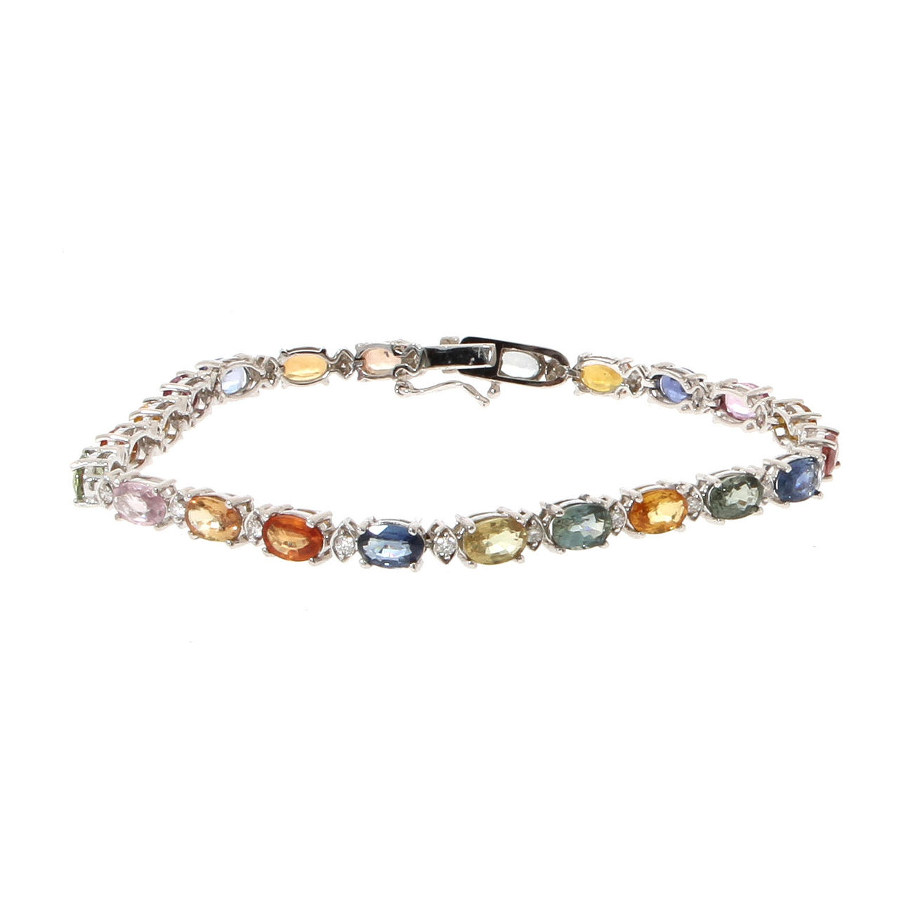 ARMSMYCKE, 14k vitguld med olikfärgade safirer och diamanter. Vikt 11,12 g.