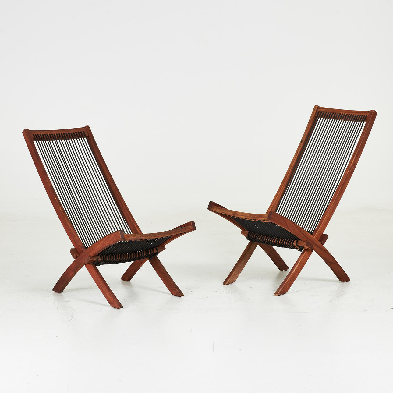 HAVESTOLE, 1 par, Moderne, bejdset hårdttræ og snor.