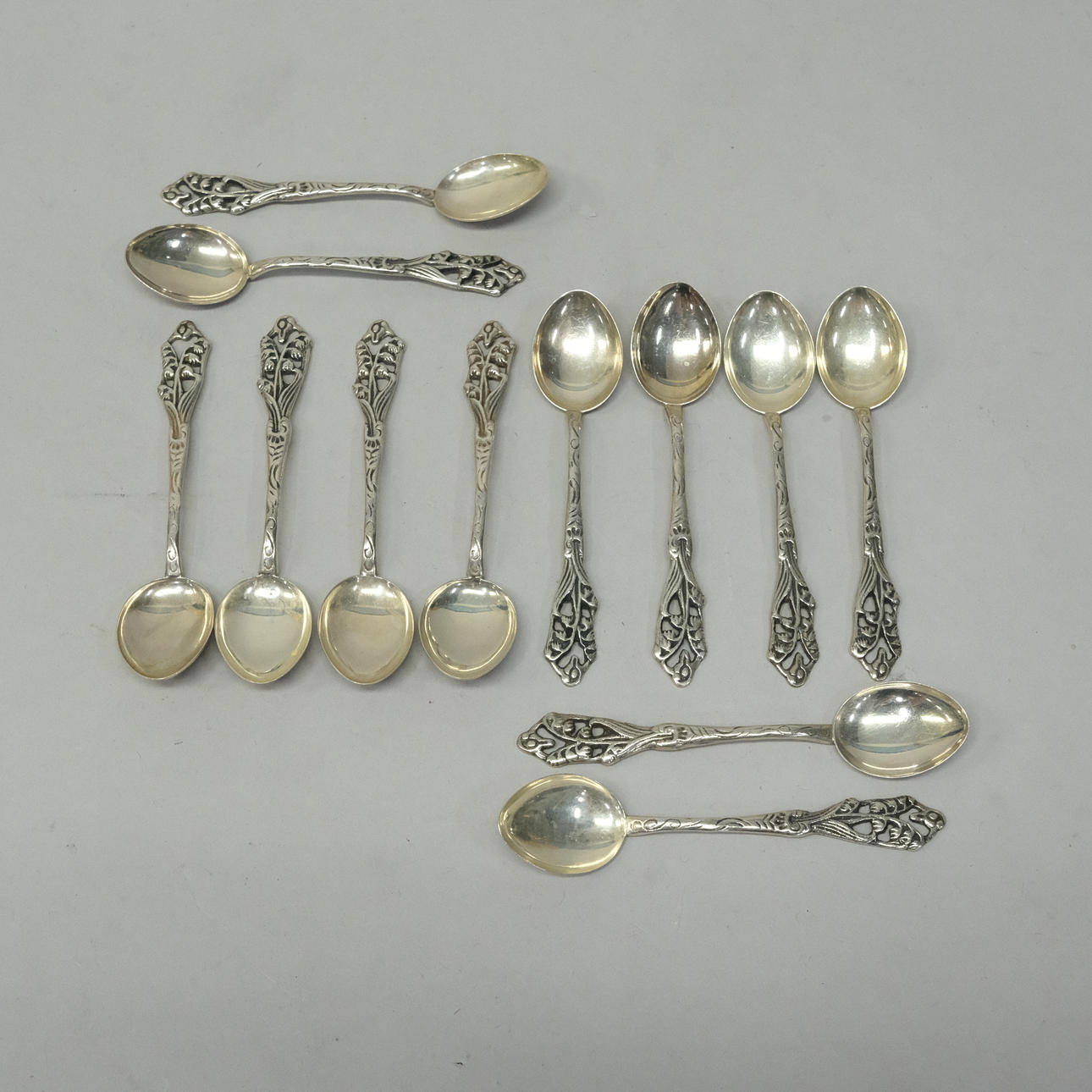 MOCCASESPOONS, SILVER, 12 PIECES.