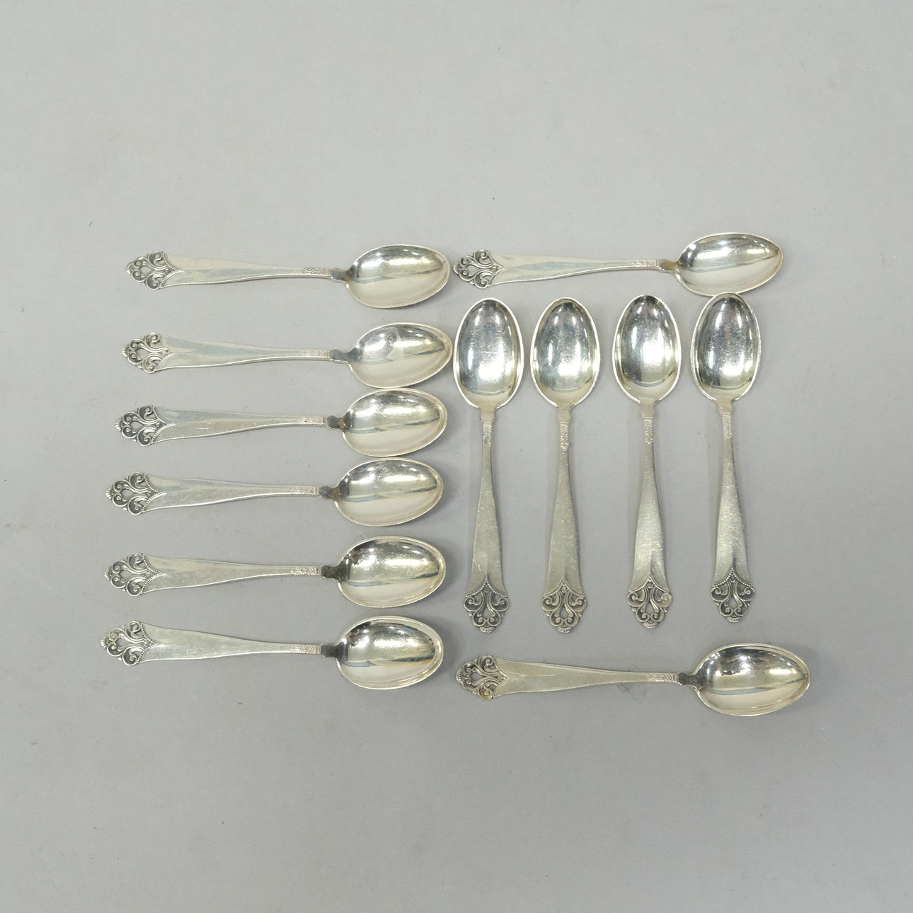 MOCCASESPOONS, SILVER, 12 PIECES.