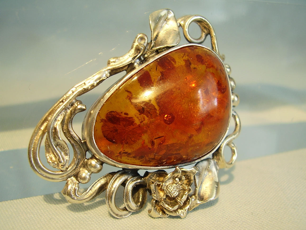 BÄRNSTENSBROSCH, silver 935.